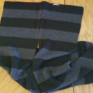Grey and black striped scarf